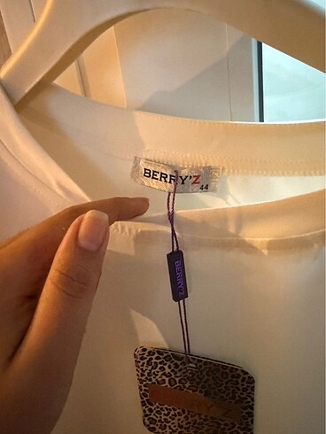 xl Beden Beyaz berryz sweet