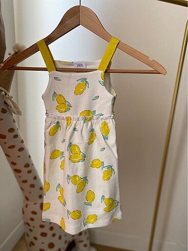 Zara limon desenli elbise