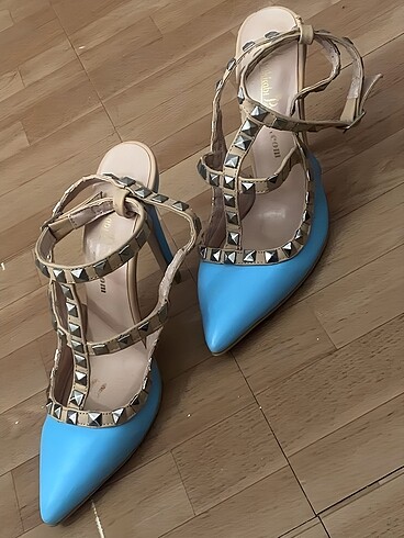 Valentino Model Bebek Mavisi Ayakkabı