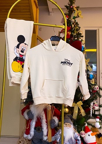 ZARA Walt Disney Eşofman Takımı - Görsel 3