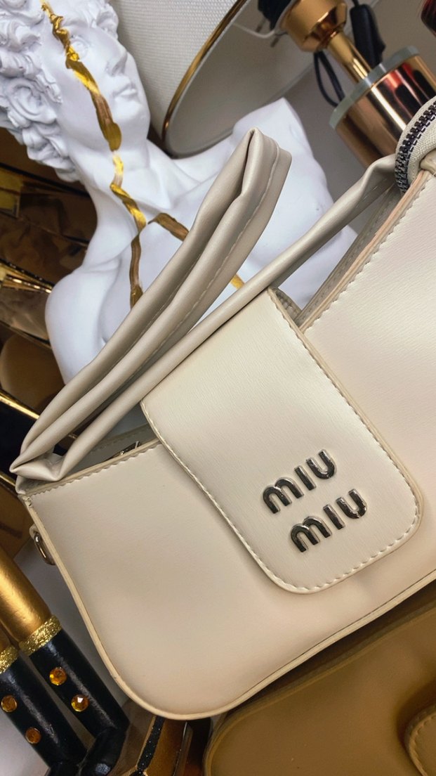 MİU MİU Bag - Görsel 2