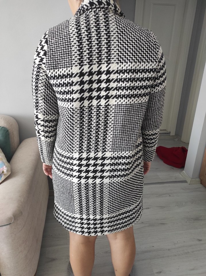 Gri Kareli Düğmeli Kadın Midi Kaban - Görsel 2