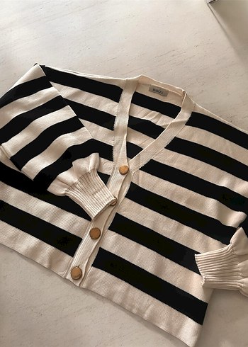 Etiketli Zebra Desenli Bol Kesim Kadın Hırka - Görsel 2