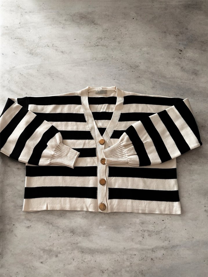 Etiketli Zebra Desenli Bol Kesim Kadın Hırka - Görsel 4