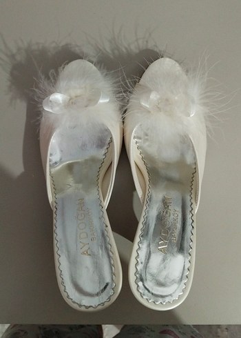 Beyaz Tüylü Gelin Terliği - Görsel 5