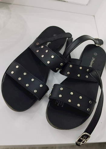 Siyah Tokalı Kadın Sandalet - Görsel 2