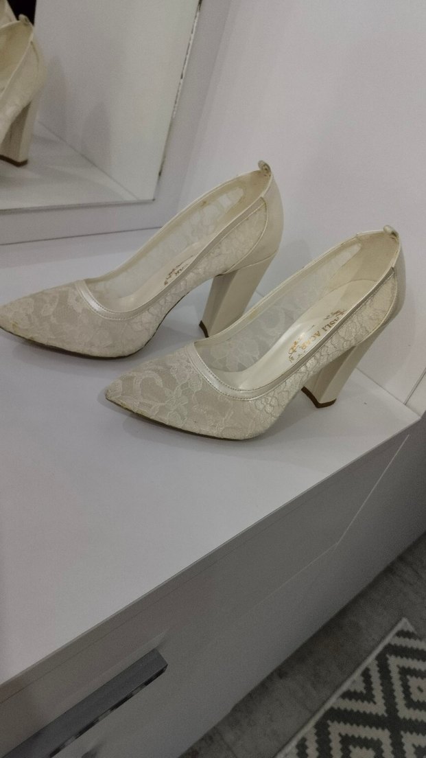 Dantel İşlemeli Beyaz Topuklu Kadın Ayakkabı - Görsel 5