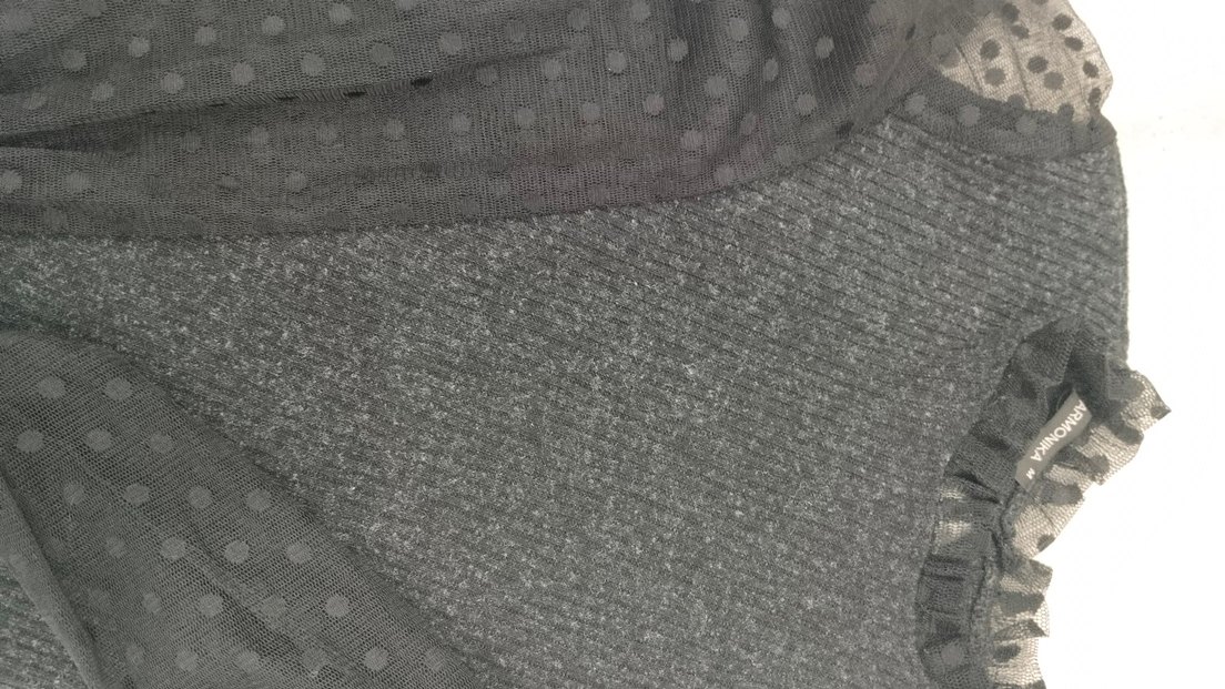 Siyah Puantiyeli Triko Balıkçı Yaka Bluz - Görsel 3