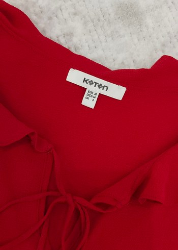 Kırmızı Fırfırlı Kısa Kollu Bluz - Görsel 2