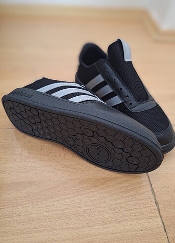 Adidas (bayan) 37 numara 