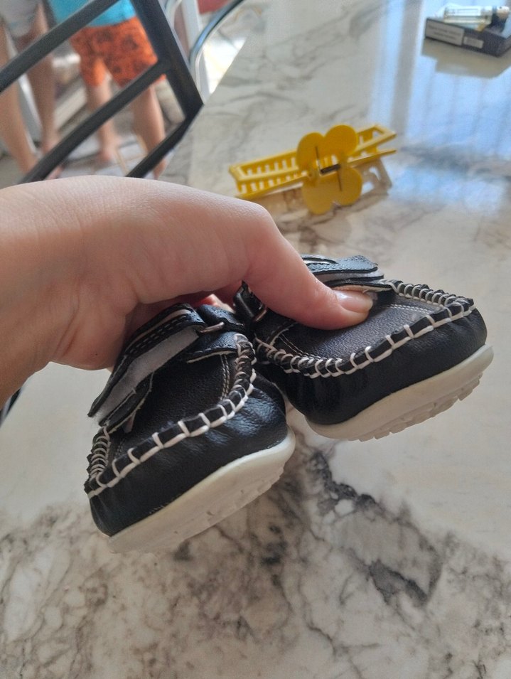 Siyah Tokalı Erkek Çocuk Özel Ayakkabı - Görsel 3