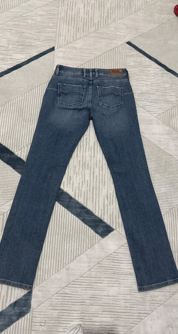 Yırtık Detaylı Mavi Kadın Denim Pantolon - Görsel 3