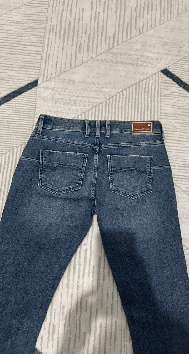 Yırtık Detaylı Mavi Kadın Denim Pantolon - Görsel 4