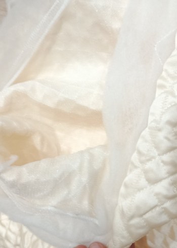 Krem rengi kapitone kumaş - Görsel 3