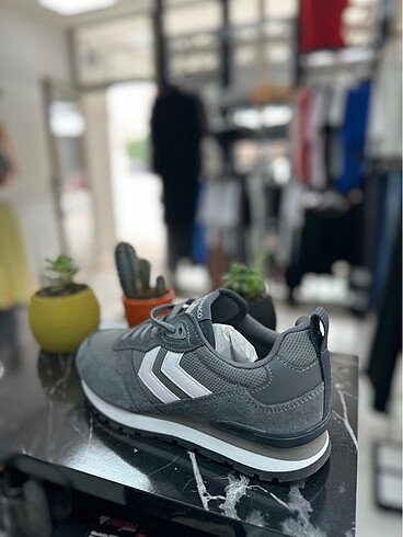 37 Beden Hummel spor ayakkabi