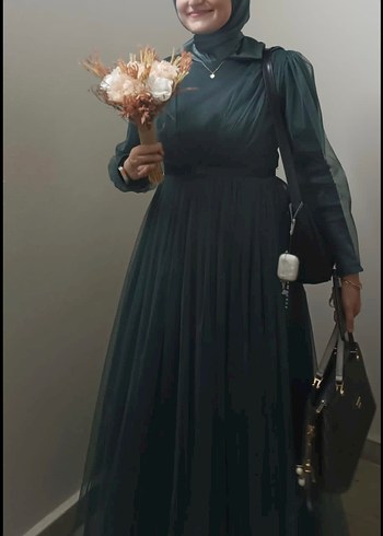 Uzun Kollu Yeşil Kadın abiye - Görsel 2