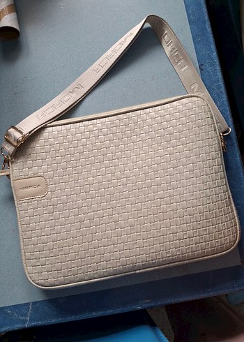 Bej Deri Kadın Omuz Tablet- Laptop Çantası - Görsel 2