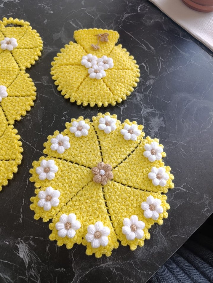 Sarı Çiçekli El Örgüsü lif takımı - Görsel 4