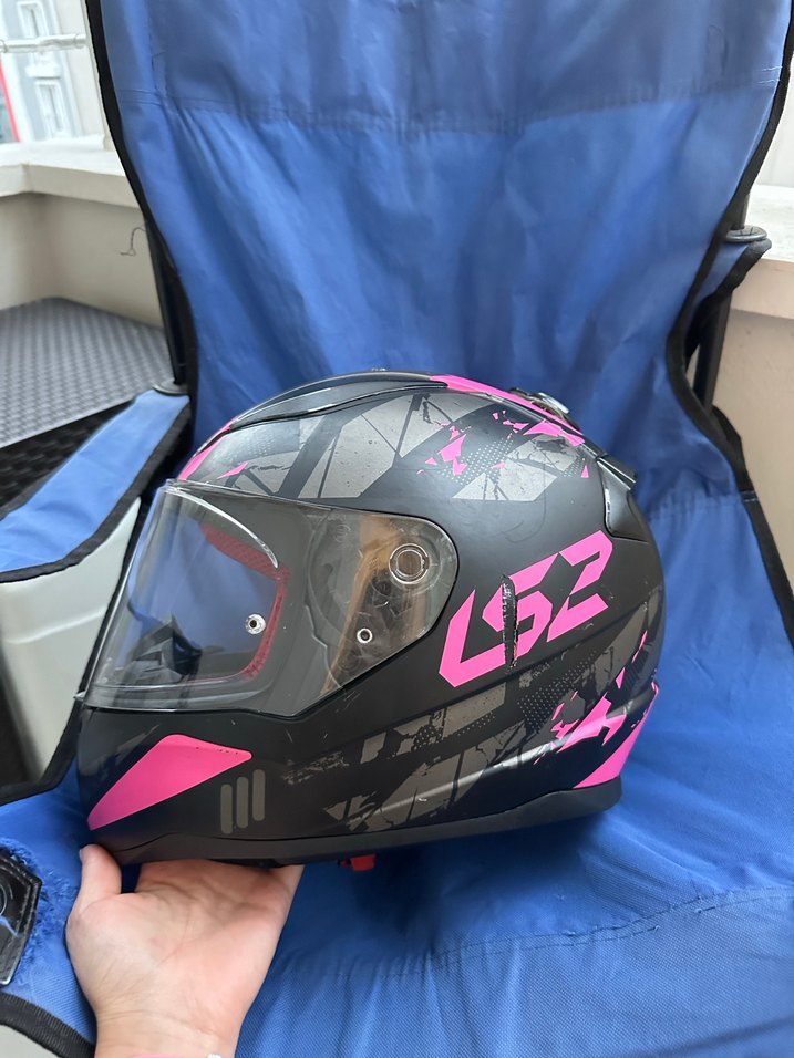 Parlak Siyah-Pembe Biker Motosiklet Kaskı - Görsel 3