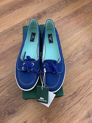 Lacoste Babet etiketli