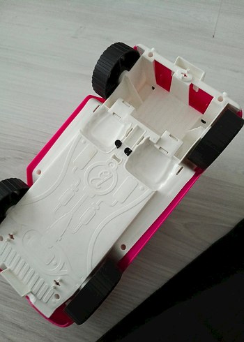 orijinal Barbie Canlı Pembe Oyuncak Araba - Görsel 4