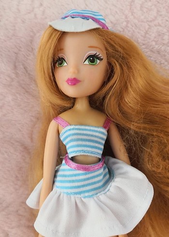  Beden Winx Flora
