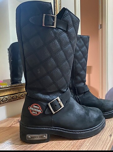 Harley Davidson hammer jack kadin botu