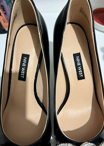 Nine West Zincir Detaylı Siyah Stiletto Deri Topuklu - Görsel 6