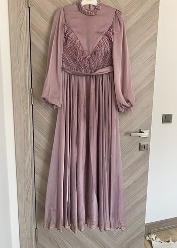 Bej Uzun Kollu Pilili Vintage Kadın Abiye Elbise