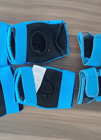 Dechatlon oxelo Xs 6-10 yaş diz, dirsek,bilek koruyucu set - Görsel 3