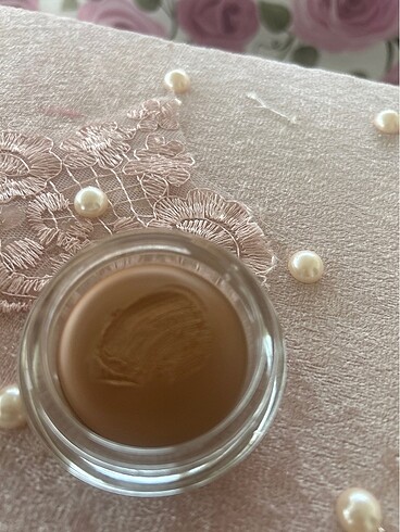 Essence Essence