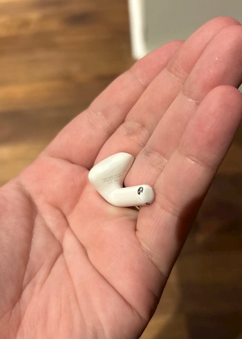 AirPods 4 sol kulaklık anc