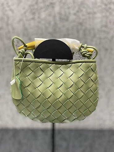  Beden Bottega Veneta