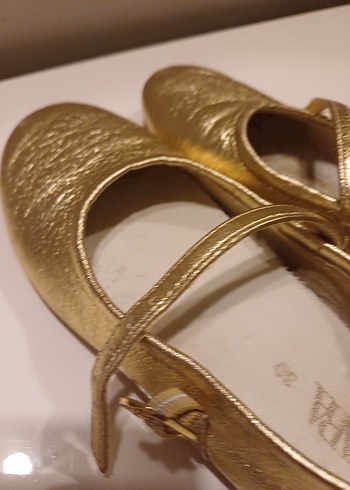 Kız Çocuk Altın Renk Deri Babet Ayakkabı - Görsel 3