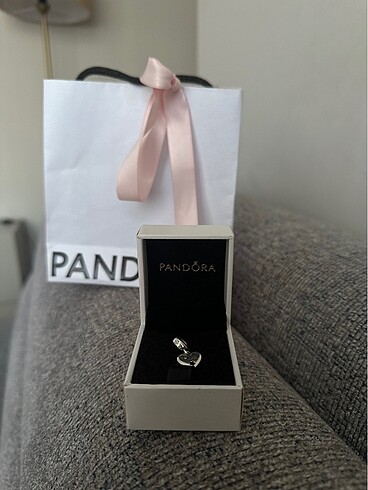 PANDORA SALLANTILI CHARM