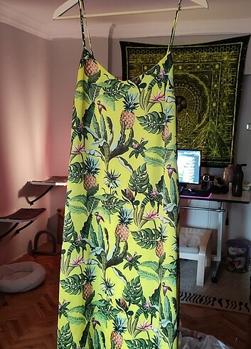 Tropikal Desenli Uzun Elbise