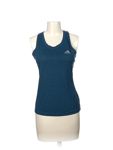 Adidas T-shirt %70 İndirimli.