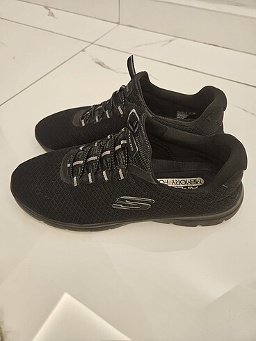 40 Beden Skechers yürüyüş ayakkabısı