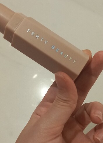 Beden Renk FENTY BEAUTY KONTÜR