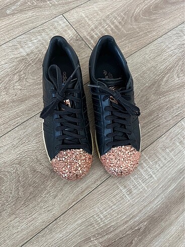 Adidas süperstar metal toe