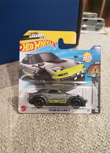  Hot Wheels 4 araçlık lot. 