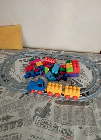 Bloklu oyuncak tren