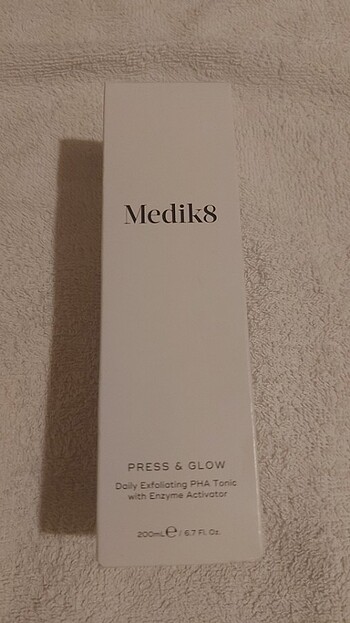 Diğer Medik8 press glow tonik