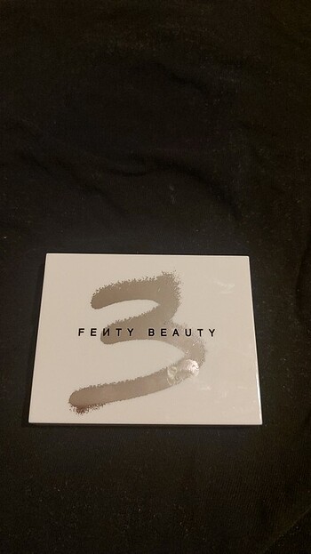  Beden Fenty beauty far paleti 