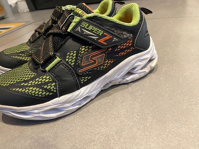 Skechers ışıklı ayakkabı