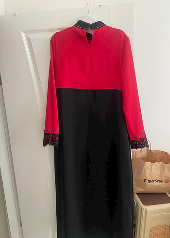 Diğer Dantel Detaylı Kırmızı Siyah Uzun Gotik Elbise