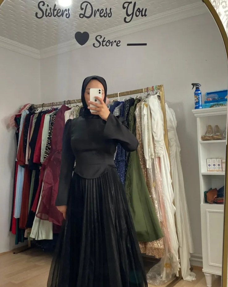 Uzun Siyah Piliseli Gotik Elbise - Görsel 2