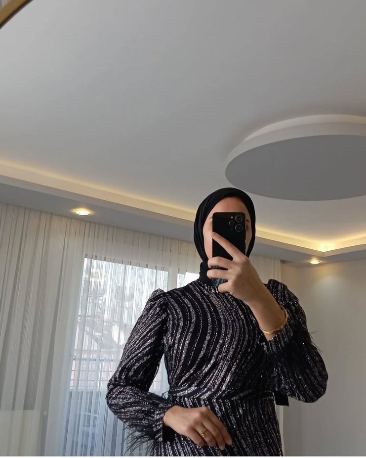 Uzun Kol Siyah Drapeli Ofis Elbisesi Satılıktır - Görsel 3