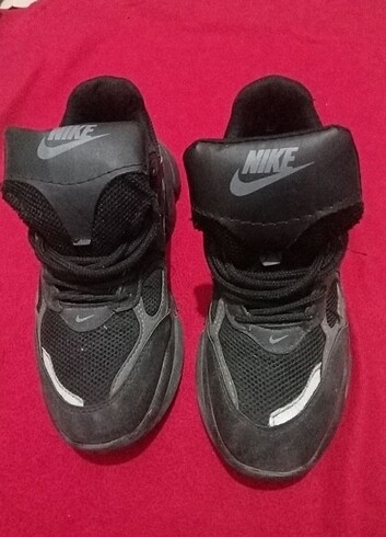Nike erkek ayakkabı 42 numara az kullanılmış