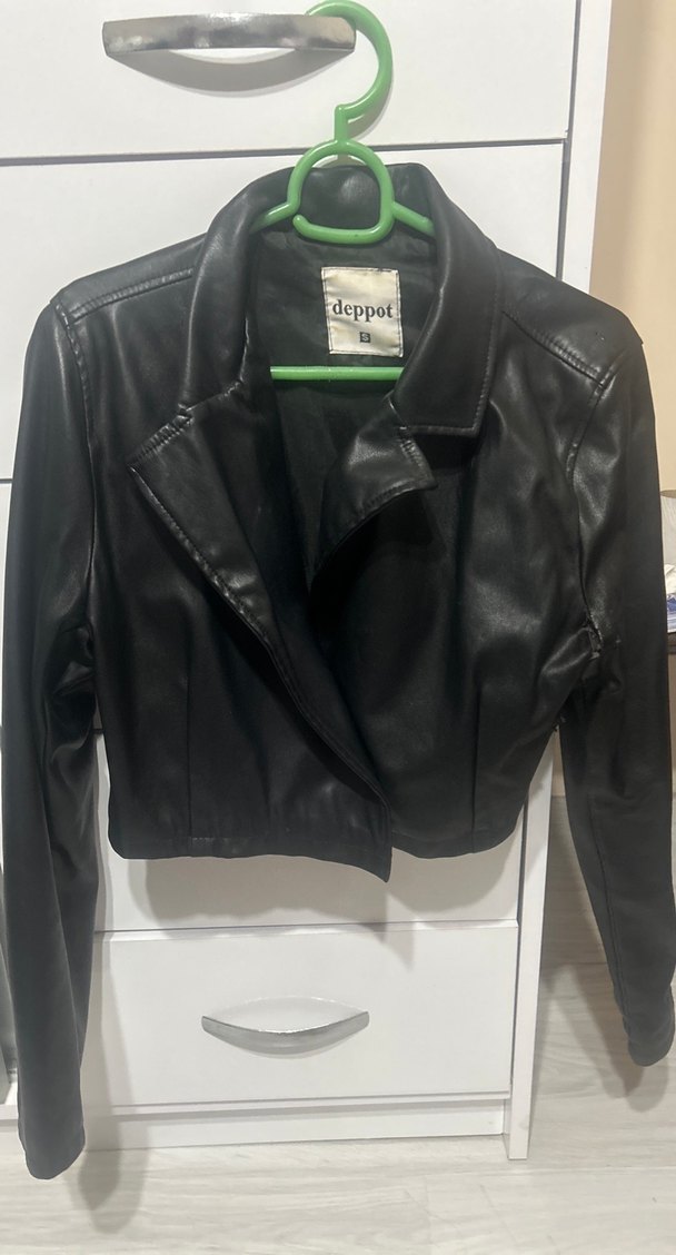 Siyah Deri Düğmeli Kadın Ceket - Görsel 3